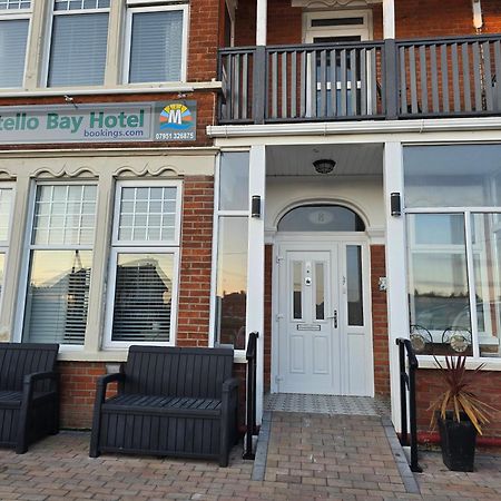 Martello Bay Hotel Clacton-on-Sea Exterior photo